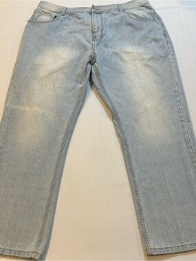 Beyond The Limit Light Wash Baggy Jeans 42x32